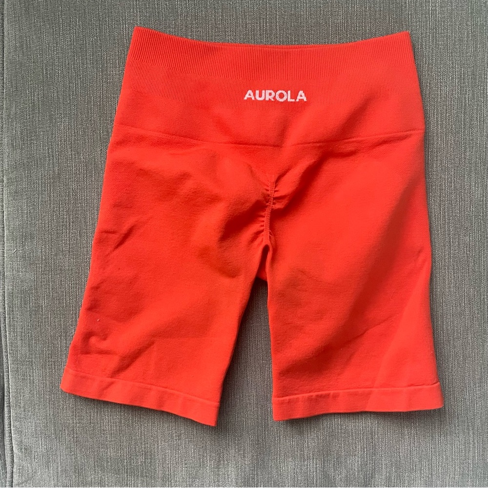 AUROLA DEPP ORANGE WORKOUT BUTT SCRUNCH SHORTS